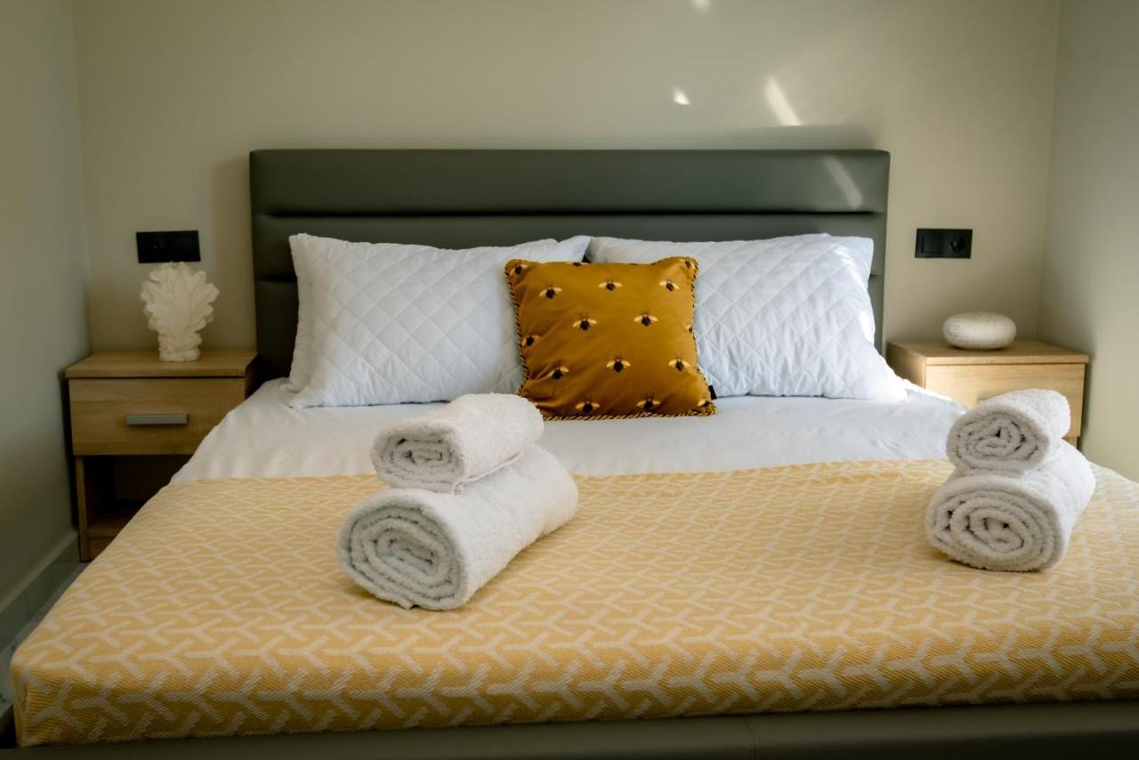 Miracle Luxury Apartments Peraia  ภายนอก รูปภาพ